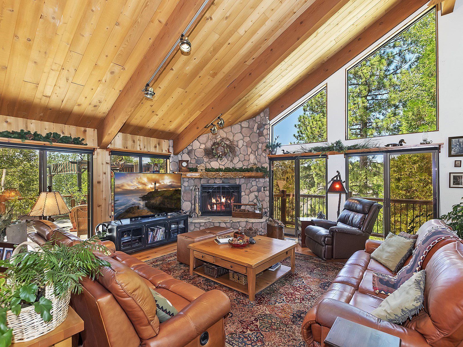 011_Living Room