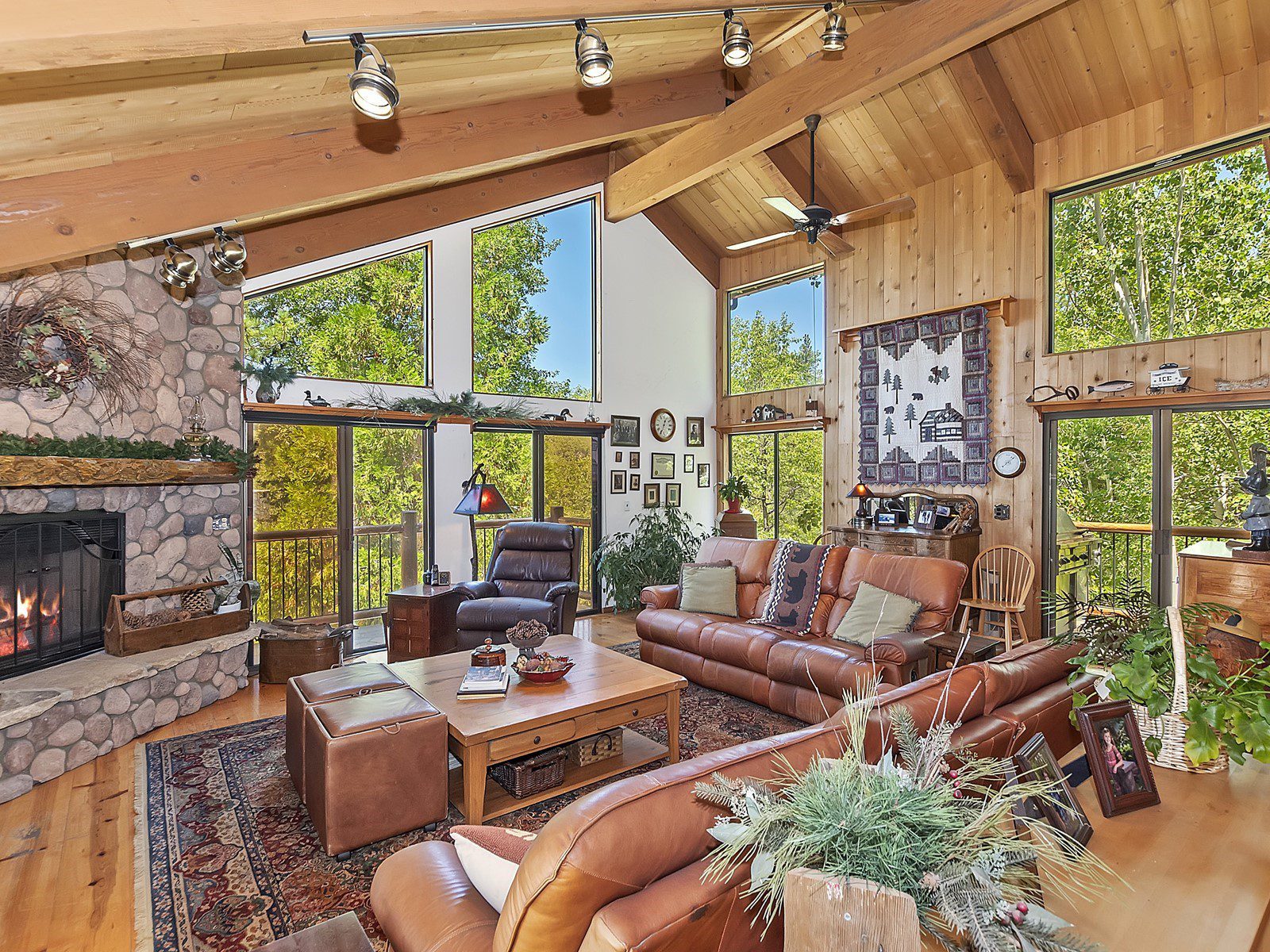 012_Living Room