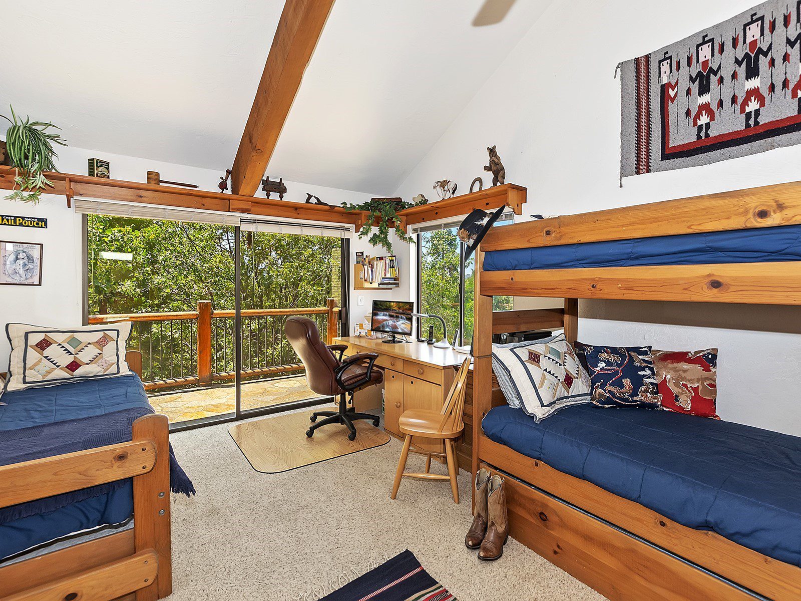035_Bedroom