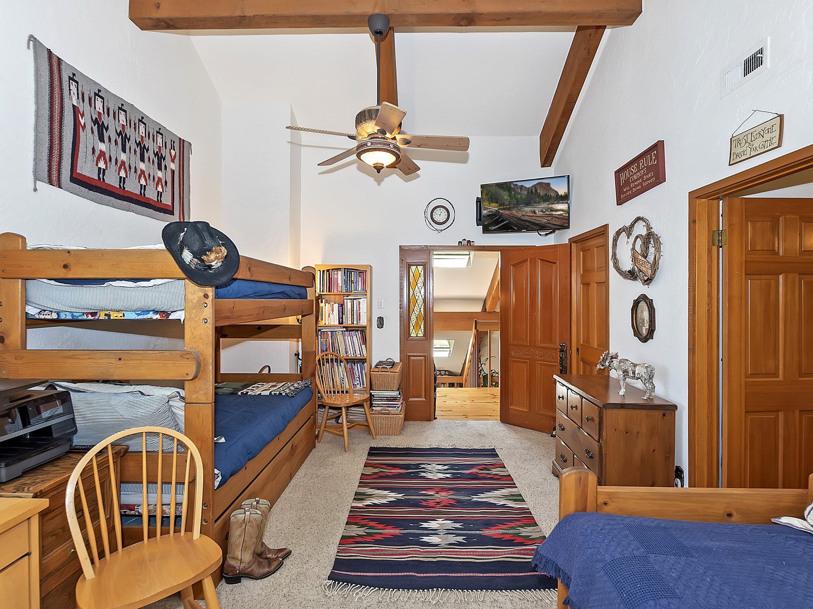 036_Bedroom