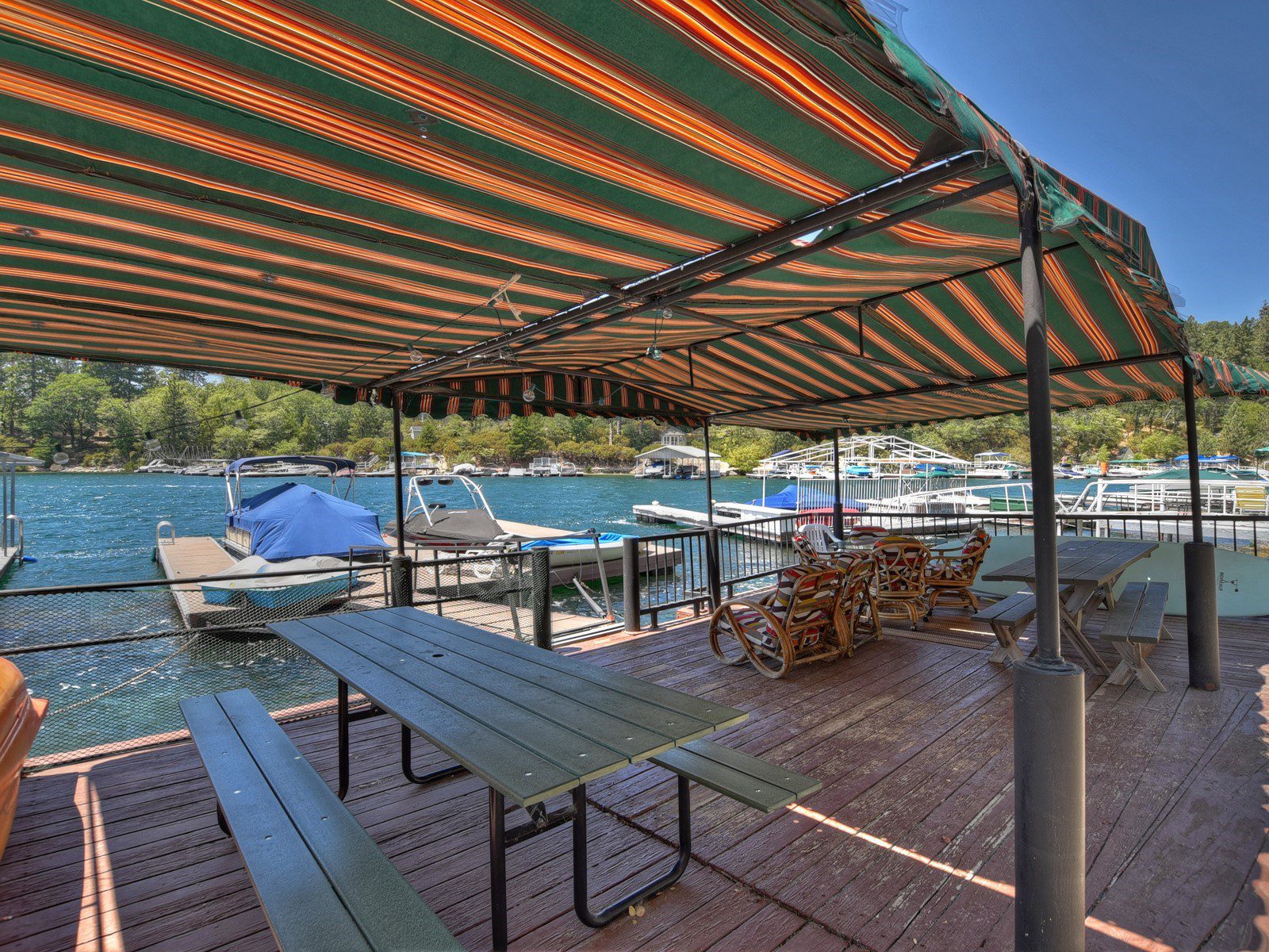 061_Dock