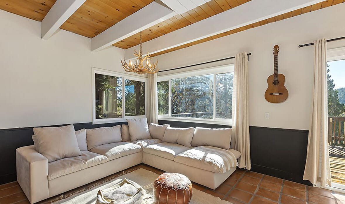 vibe-this-little-black-cabin_9