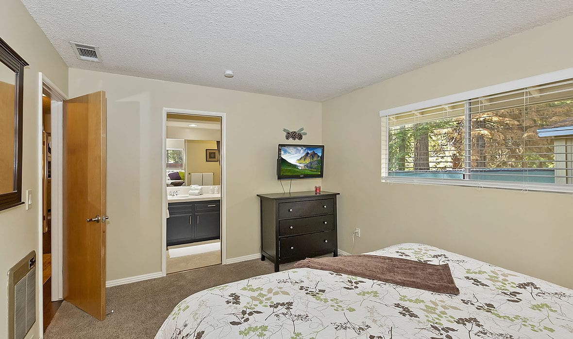 stellar-upper-rowco-running-springs-home19