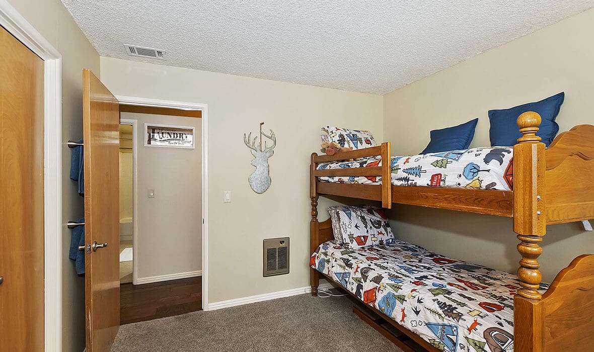 stellar-upper-rowco-running-springs-home27