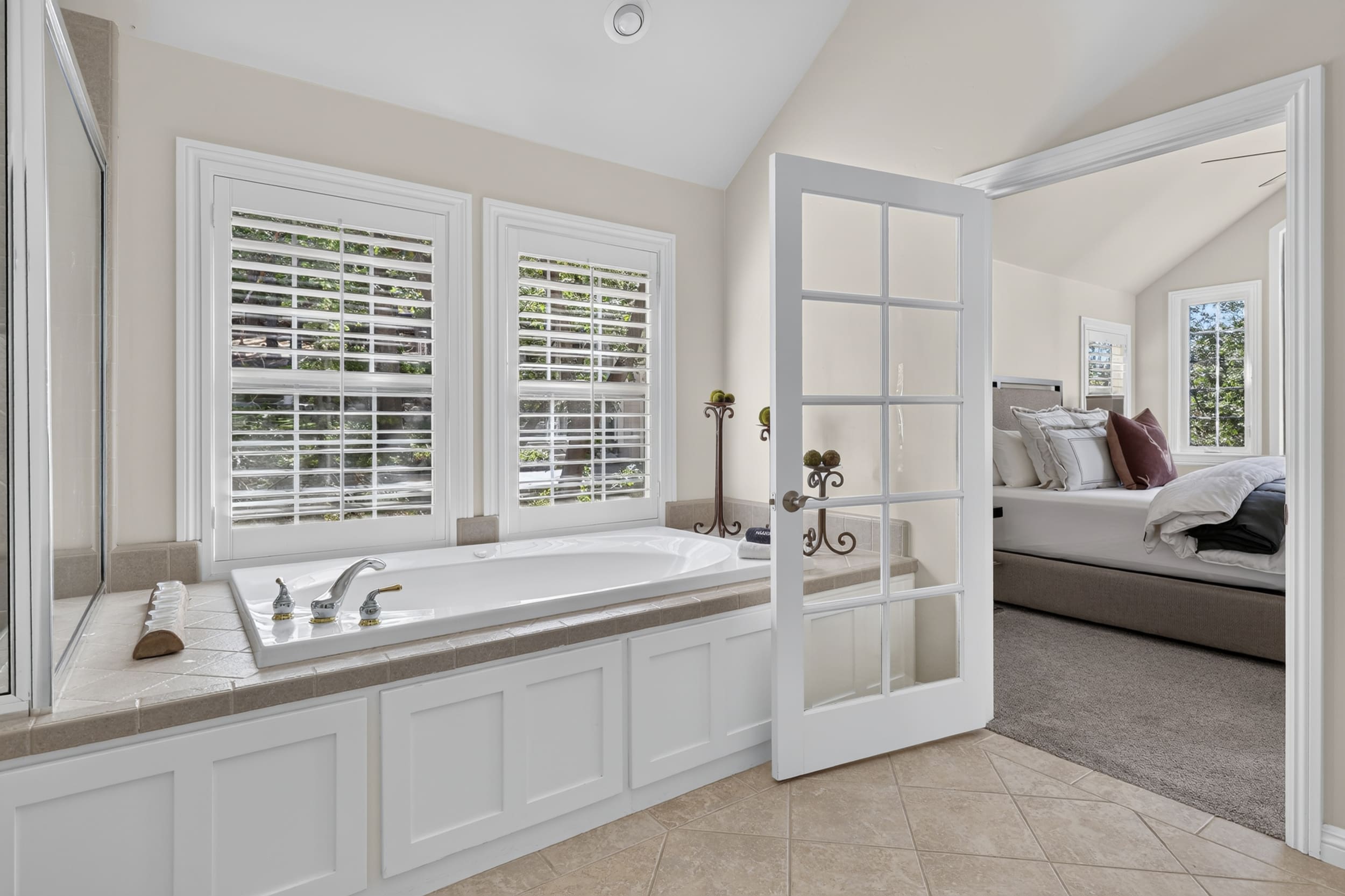 28462 n. bay rd-059