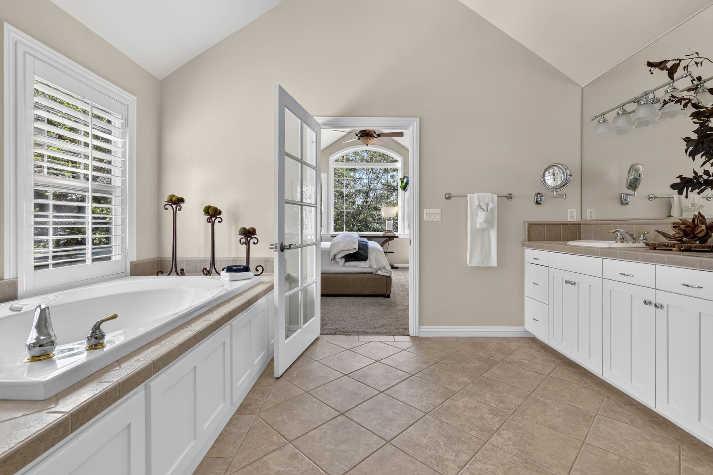 28462 n. bay rd-063