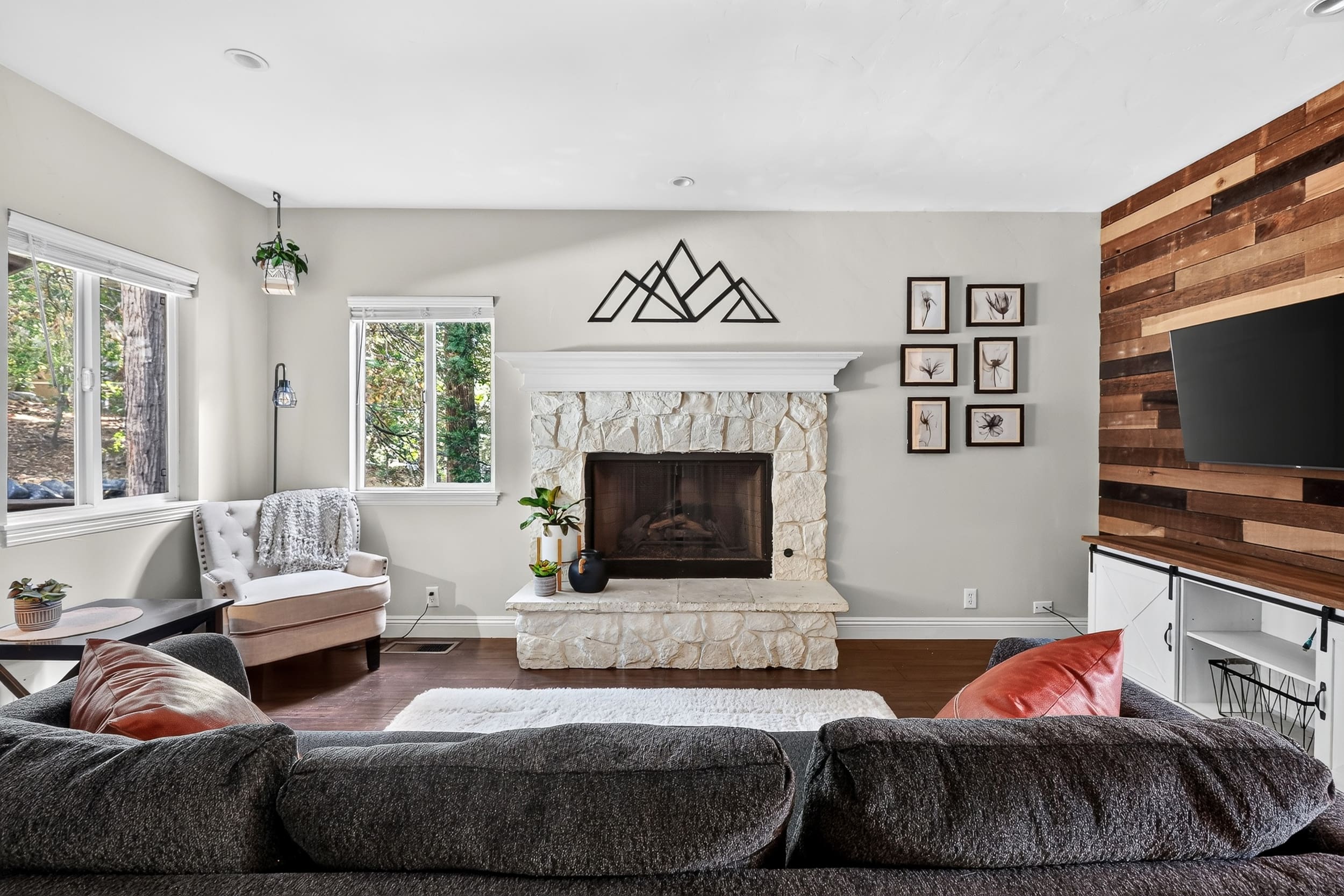 27441 meadow dr -016