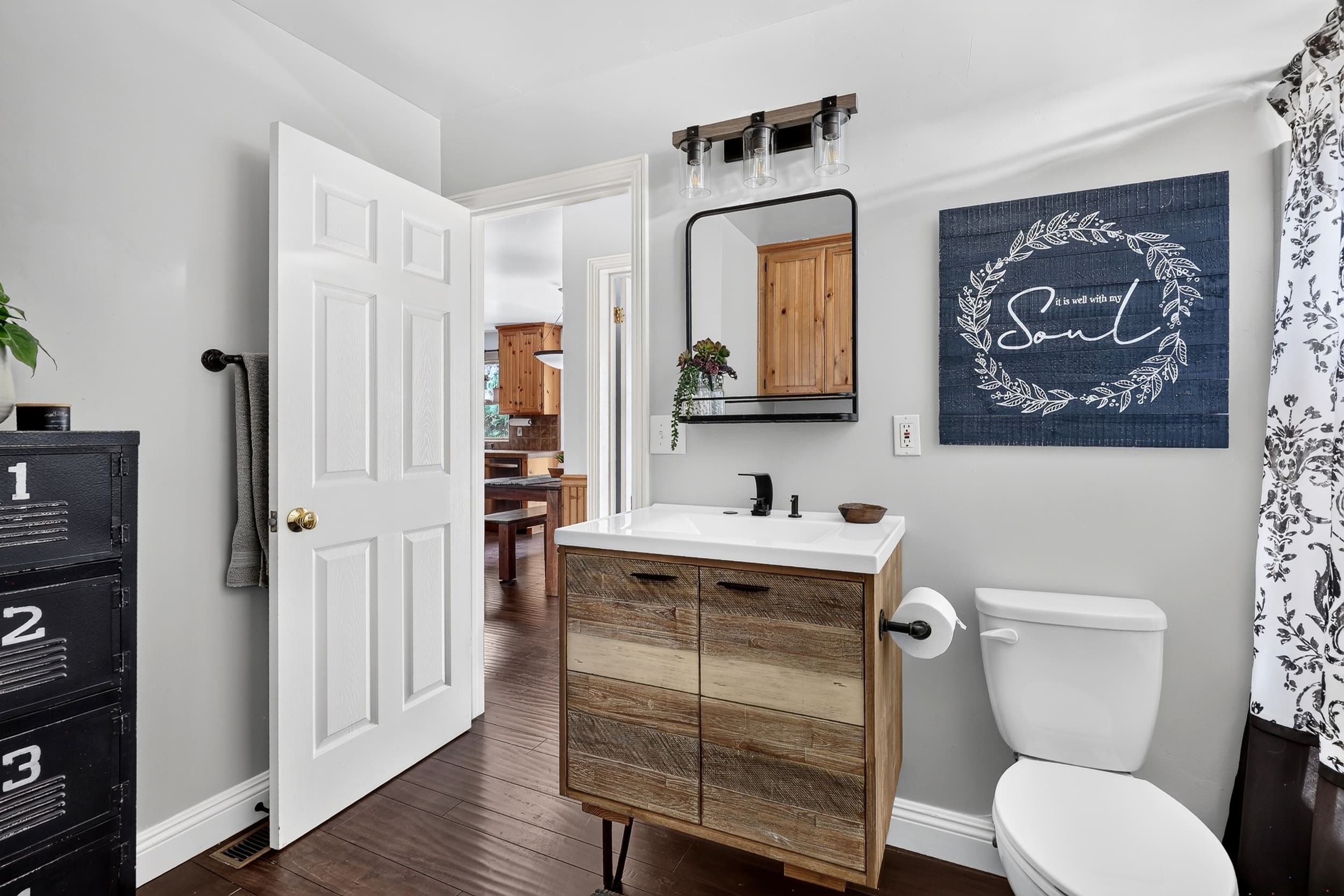 27441 meadow dr -023